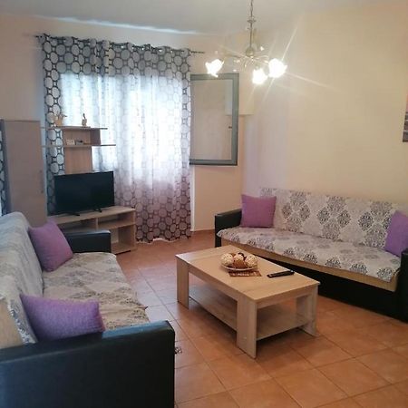 Enoikiazomena Diamerismata Mezonetes Giannakoudis Νο5 Nikiti  Exterior foto